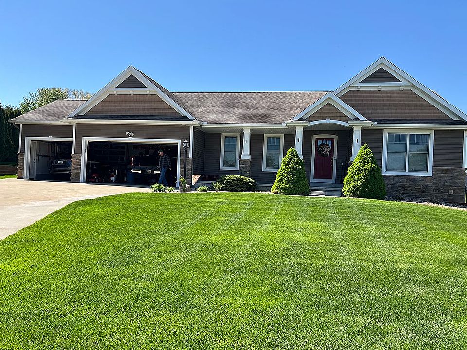 1st image of 57415 Jade Cir