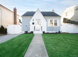 238 Jefferson Street, Franklin Square, NY 11010