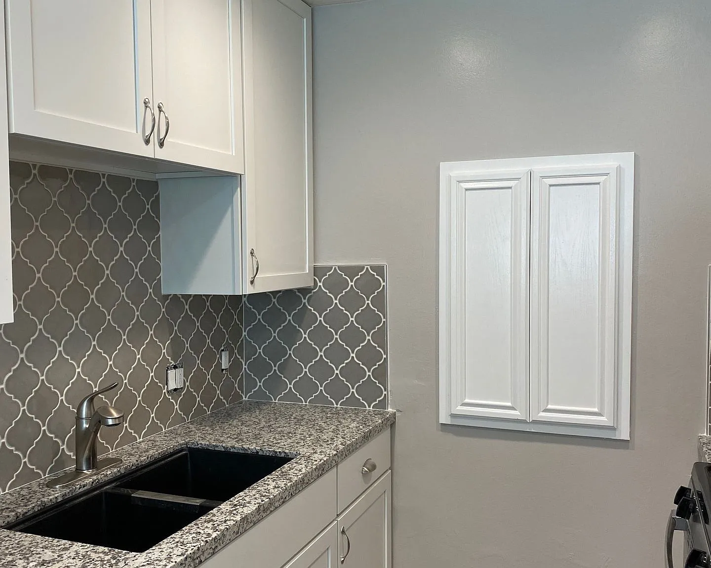 3 bedroom / 2 bath upstairs unit in the heart of Hillcrest! — Photo 4