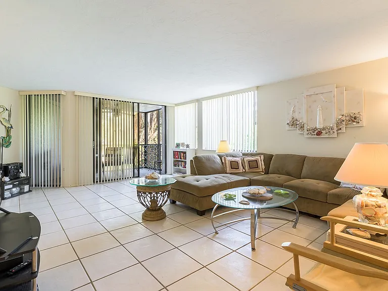 5135 Gulf Of Mexico Dr #103 — Photo 9