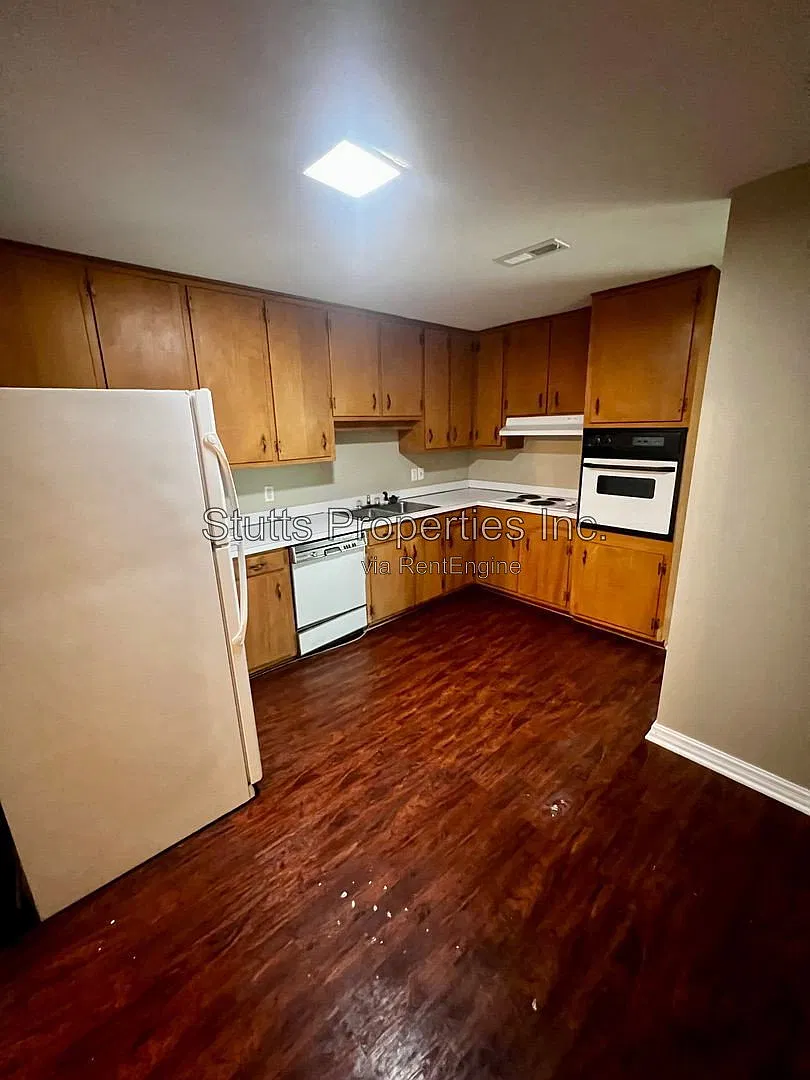 4 bed, 3.0 bath, 1951 sqft, $1,395 — Photo 4