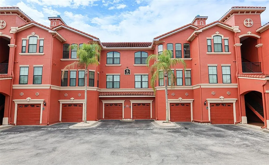 2 bed, 2.0 bath, 1110 sqft, $2,250 — Photo 1