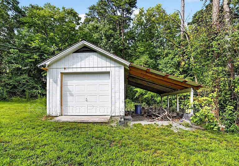 5108 Lakeshore Ct — Photo 41
