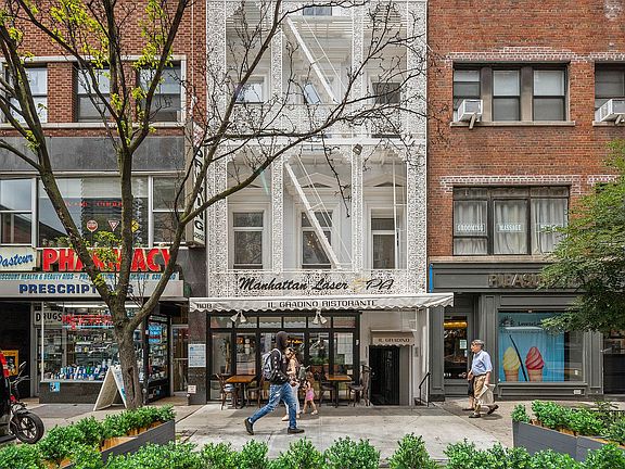 5th image of 808 Lexington Ave #4B