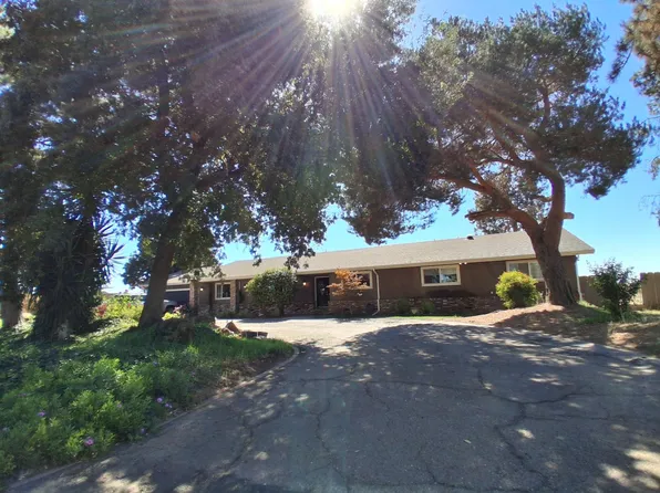 1500 E Forest Lake Rd, Acampo, CA 95220