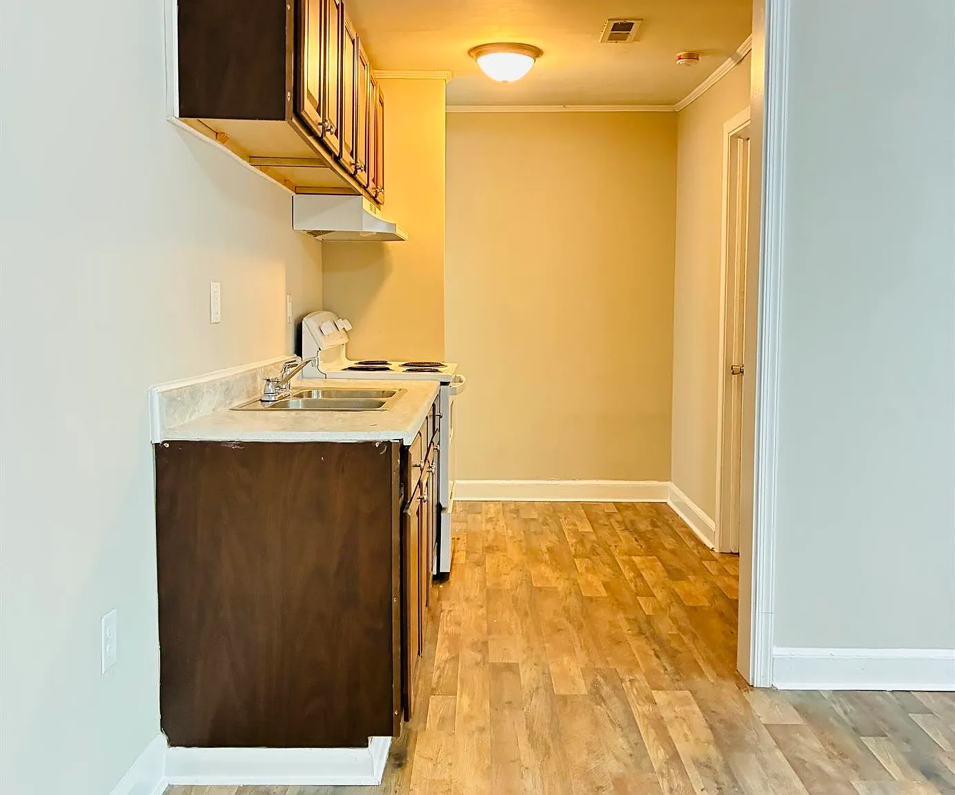 602 Park Ave. — Photo 3
