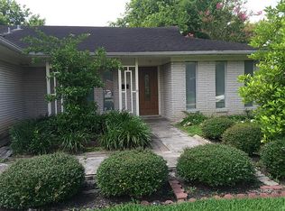 8915 Mobud Dr, Houston, TX 77036