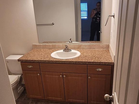 5th image of 2422 NE 79th St