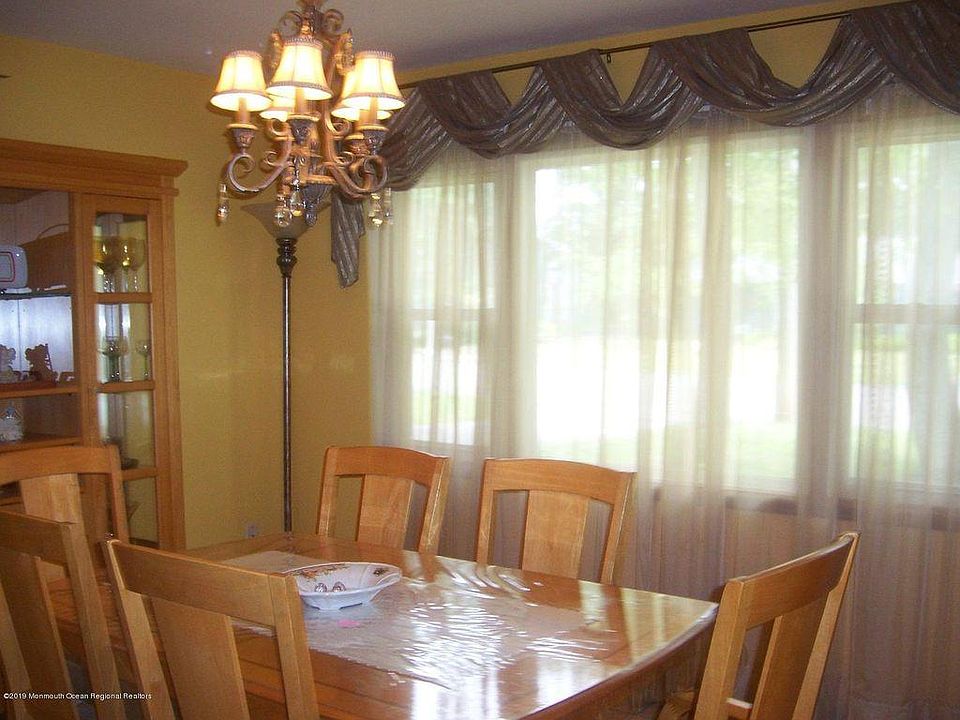 2nd image of 526 Sica Ln