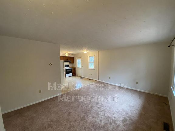 3rd image of 8438 Indiantown Rd