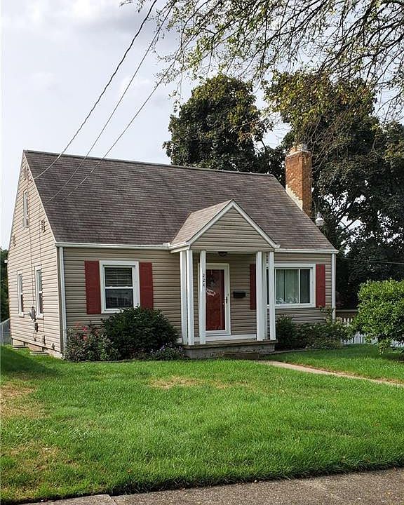 1st image of 224 E Dresden Ave