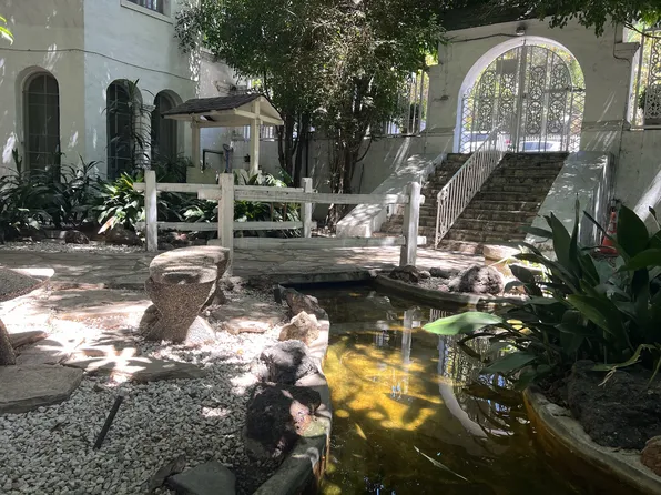 6626 Franklin Ave APT 105, Los Angeles, CA 90028