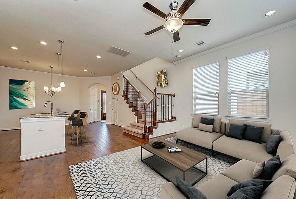 10804 Brittmoore Oaks Pl, Houston, TX 77043 | Zillow