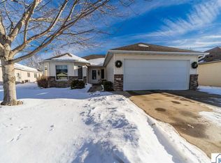 803 Churchill Ct, Saint Peter, MN 56082
