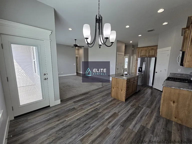 4039 N Livingston Ave — Photo 6