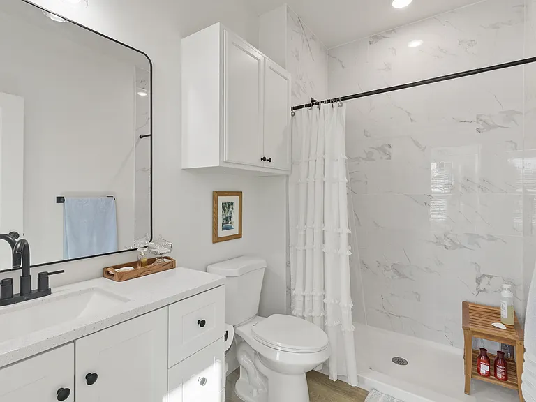 211 W Symmes St #101 — Photo 11
