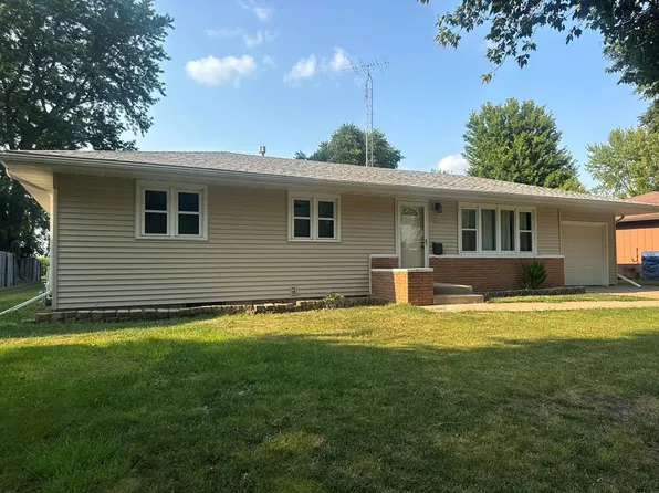410 Austin St, Rockwell City, IA 50579