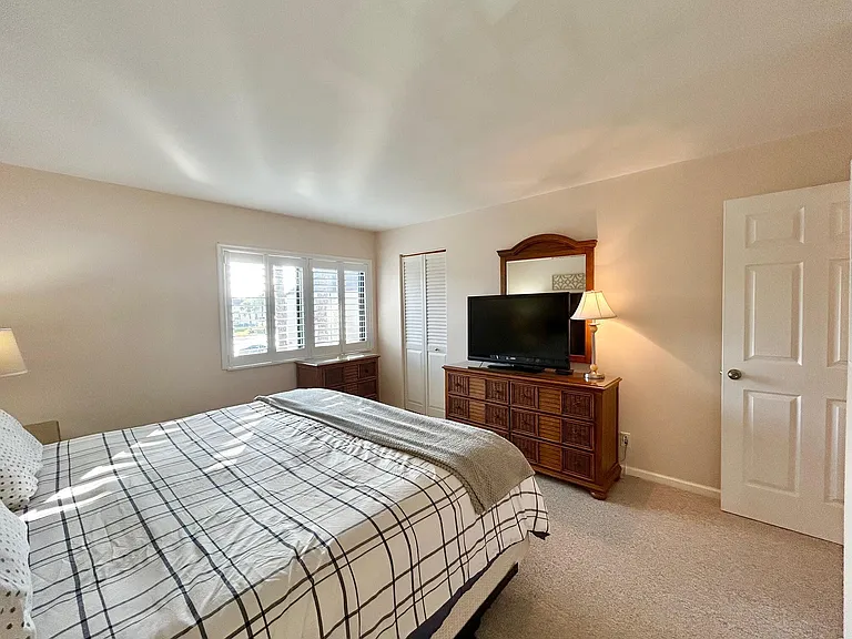 443 Pine Glen Ln #B-2 — Photo 12