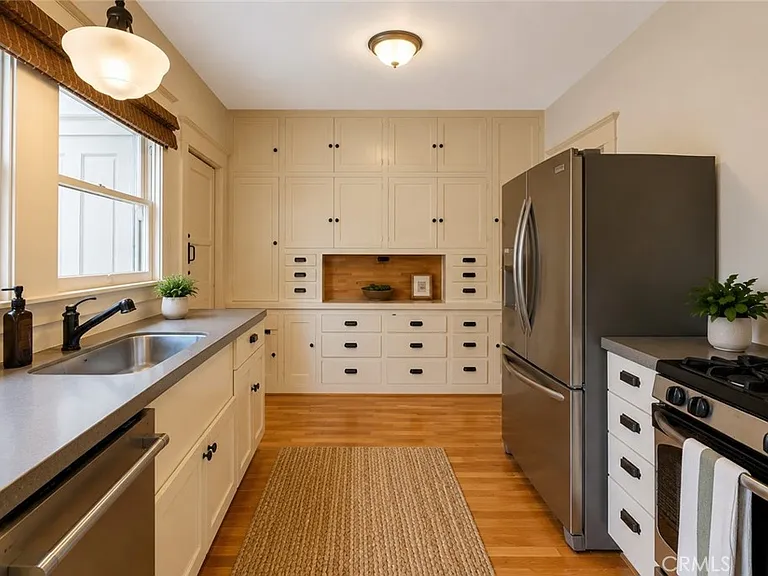 351 Newport Ave — Photo 18