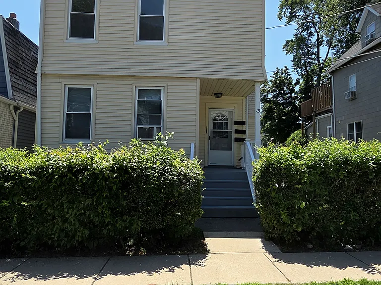 23 Tichenor Pl #2 — Photo 1