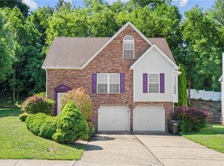 142 Jarod Dr, Coraopolis, PA 15108