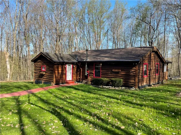 470 Apple St, Mill Run, PA 15464