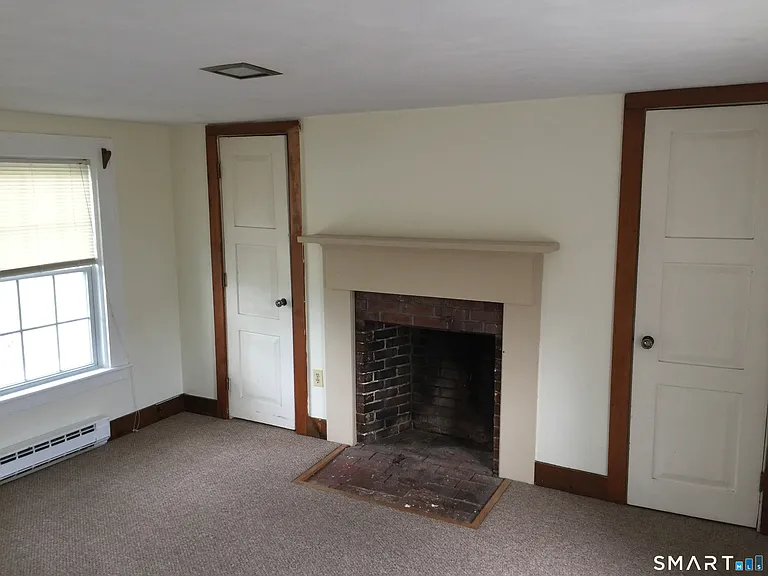 380 Thames St — Photo 10