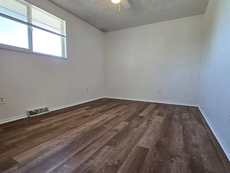 37077 Northwest Dr — Photo 12