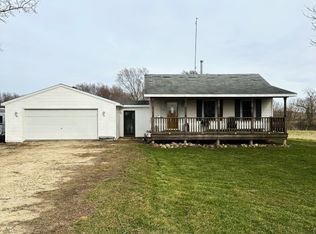 1218 Locust Rd, Lee, IL 60530