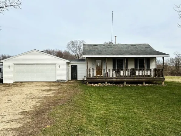 1218 Locust Rd, Lee, IL 60530