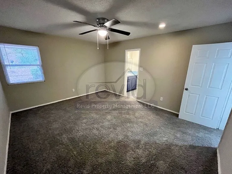 4757 Northfield Cir — Photo 9