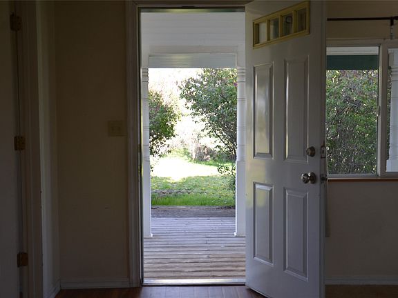 4th image of 901 Sleeping Child Rd