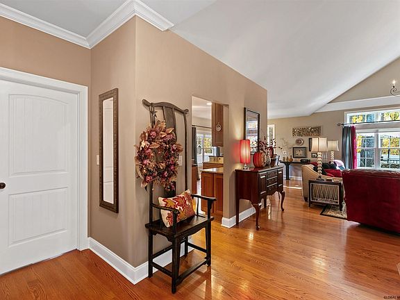 4th image of 9 Balsam Way