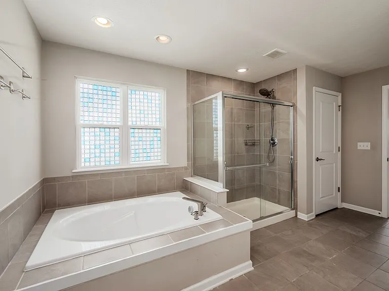 1082 Treeline Way — Photo 9