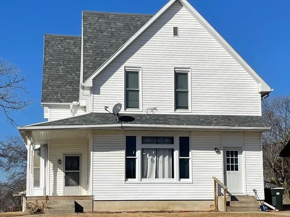 200 N Mill St, Montezuma, IA 50171