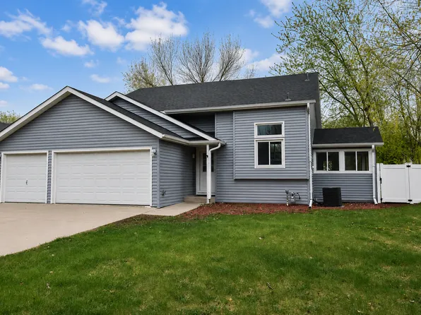 1806 36 1/2 Ave S, Fargo, ND 58104