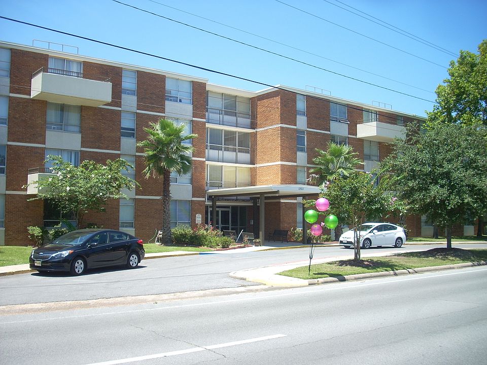 1st image of 1203 Market St APT 101