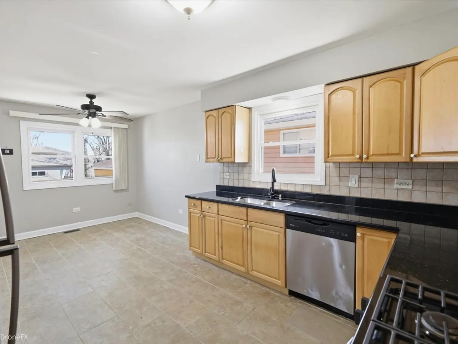 18003 Greenview Terrace — Photo 4