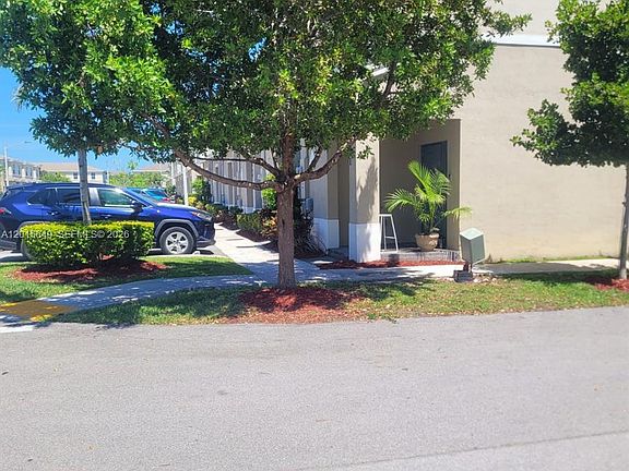 2nd image of 441 NE 5th St