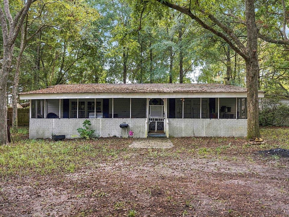 1st image of 1006 Vermillion Dr.