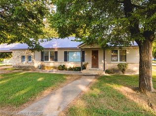 322 S Locust St, Sallisaw, OK 74955