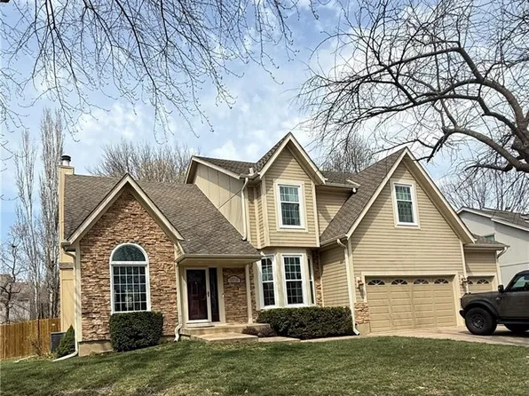 15716 W 138th Ter, Olathe, KS 66062