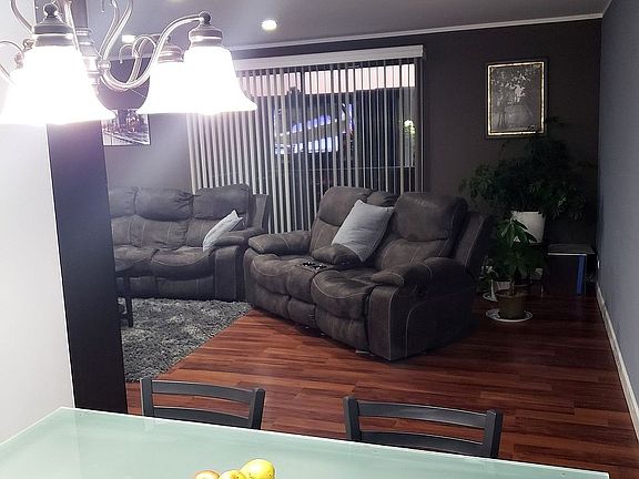 5th image of 898 Wellington Ave Unit 304