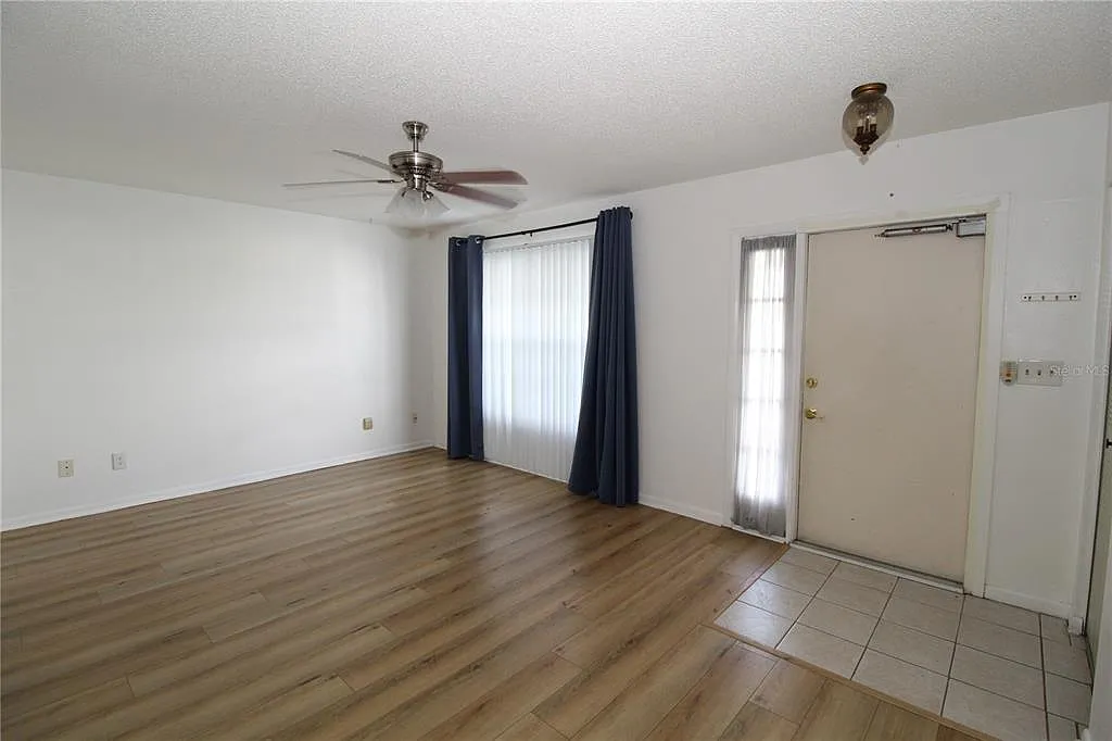 2 bed, 2.0 bath, 1141 sqft, $1,600 — Photo 3