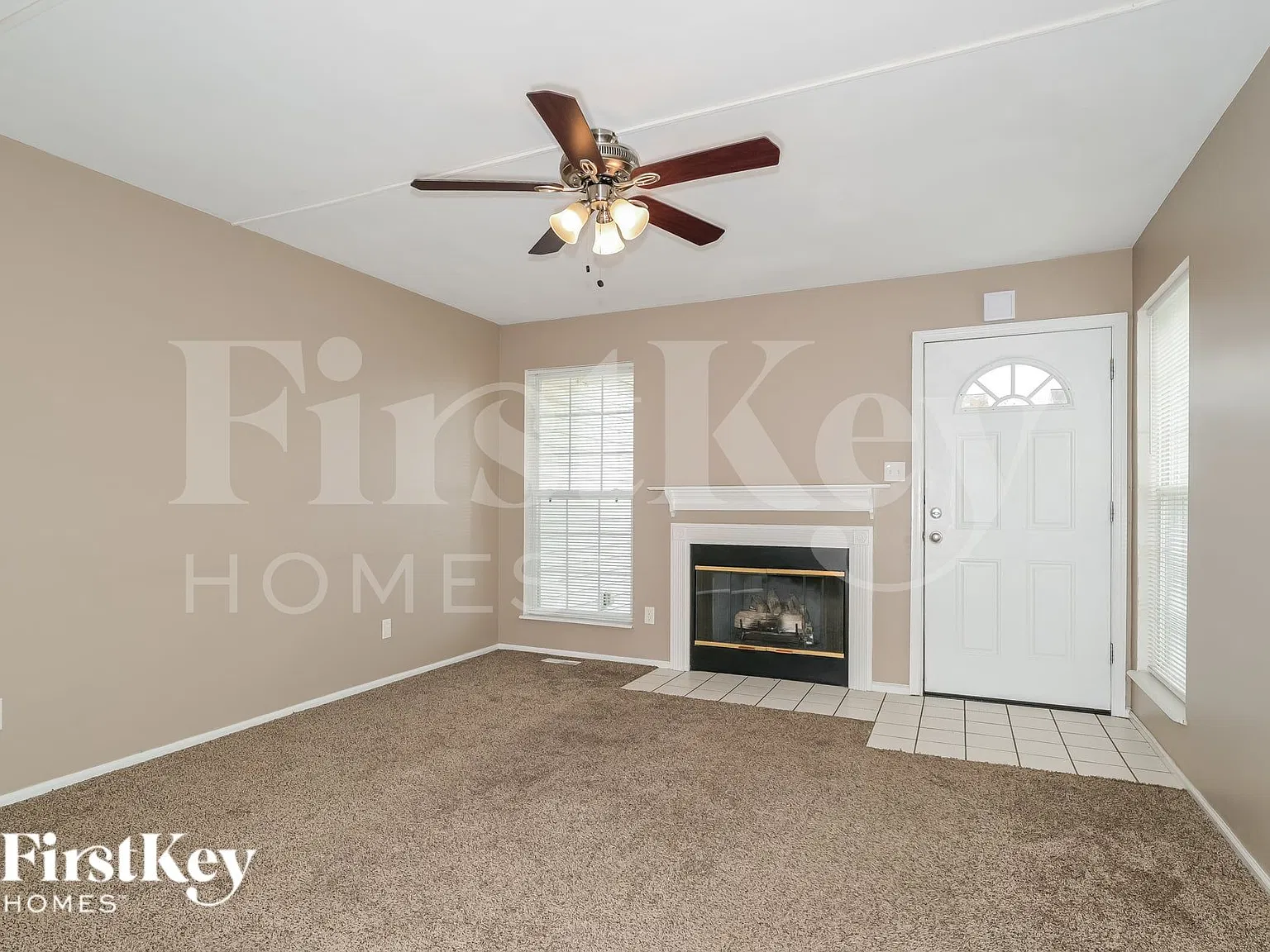 3 bed, 2.0 bath, 1014 sqft, $1,760 — Photo 4