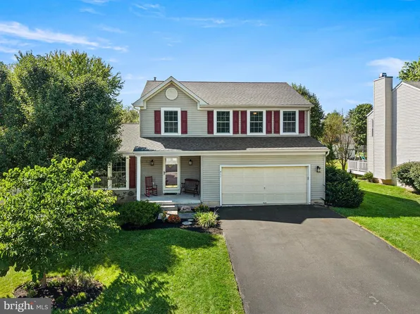411 Winding Stream Rd, Spring City, PA 19475