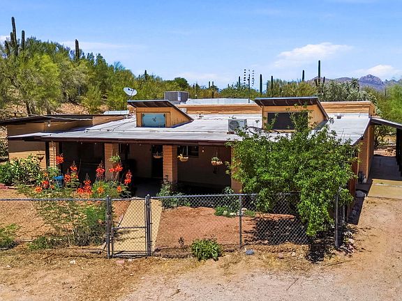 3rd image of 5635 N Via Latigo