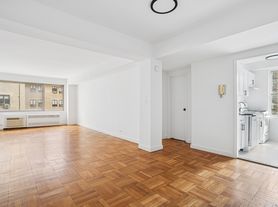 225 E 46th St