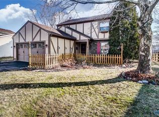 418 Cedar Ln, Bowling Green, OH 43402