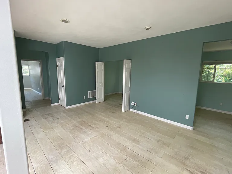 1713 Schaeffer Rd — Photo 8